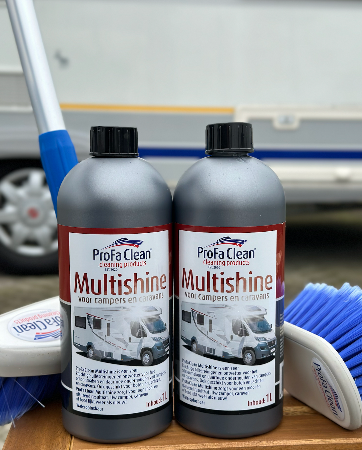Komplettpaket für Wohnmobile und Wohnwagen – Multishine (2L) + Besen und Handfeger