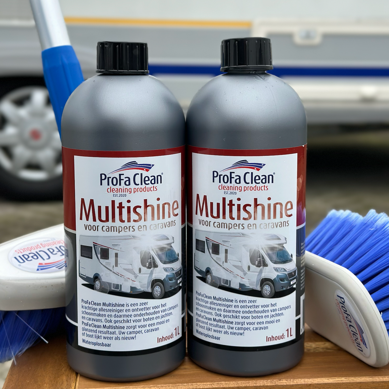 Komplettpaket für Wohnmobile und Wohnwagen – Multishine (2 l) + Besen und Handfeger